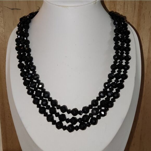 Germany Vintage Black Beaded Necklace 14"+3" - Picture 2 of 6